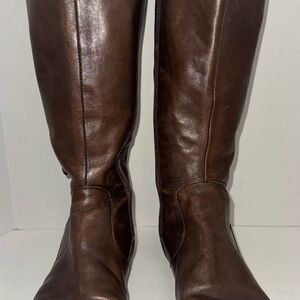 BORN WOMENS SAGE RIDING BOOT SZ 9.5 TALL TAN LEATHER BUTTON DETAIL FLAT HEEL